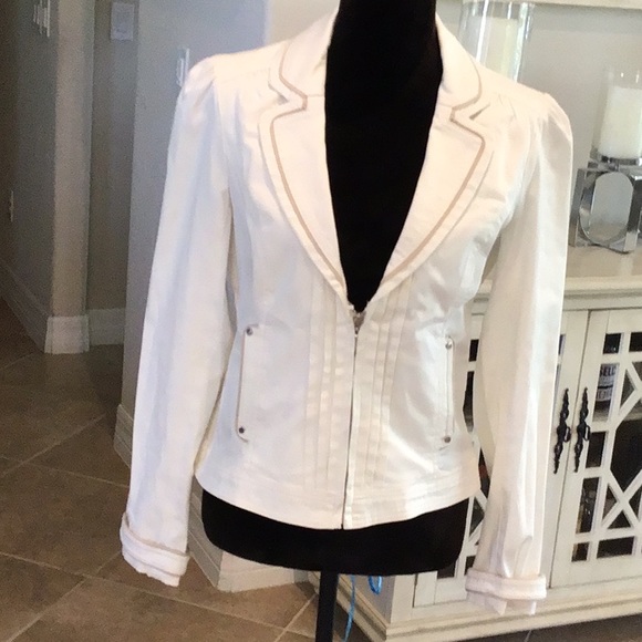 White House Black Market Jackets & Blazers - White House Black Market zip up jacket, size 10